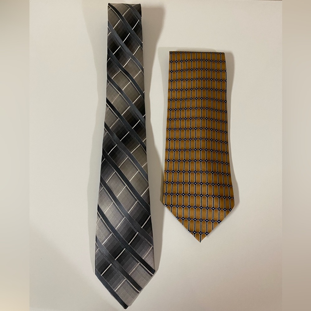 (083) NEW Van Heusen & Como House Italy Men’s 100% Silk Ties - 2 pairs total